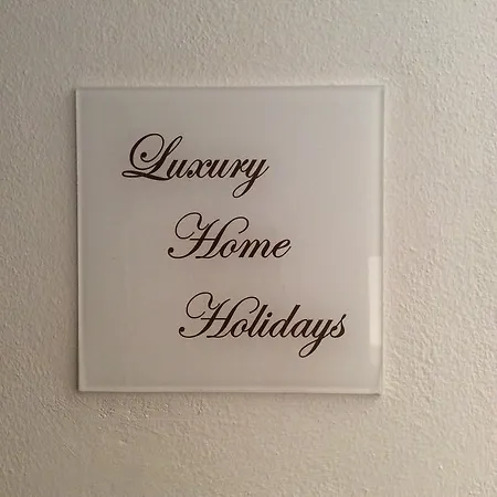 Luxury Holidays *